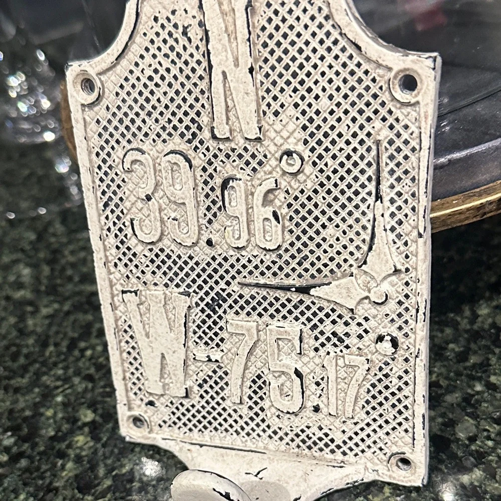 Anthropologie Coordinates wall hook distressed off white lk new heavy decor
